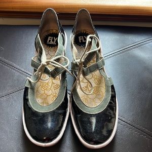 Adorable Fly London wedges, size 40, GUC